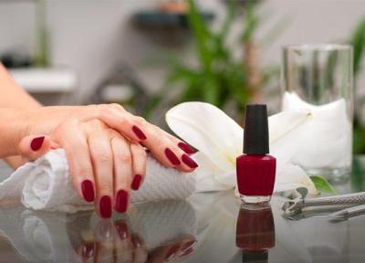 3 راه حل موثر برای چسباندن ناخن مصنوعی بدون چسب ناخن 3 راه حل موثر برای چسباندن ناخن مصنوعی بدون چسب ناخن